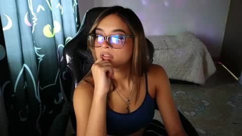 lia_varel online show from 8, 7, 2026