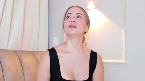 Snapshot of lia_walton__ chatting on 27, 2, 2026 liz walton online show from 27, 2, 2026