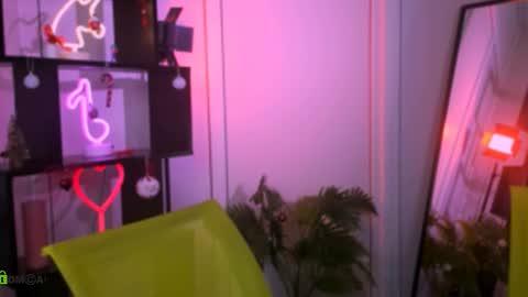 lia_winn online show from 13, 1, 2026