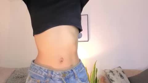 Lia  online show from 28, 11, 2025