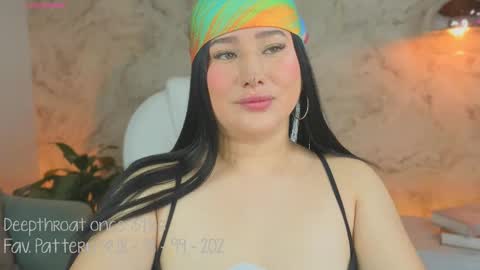 Lia Cox online show from 4, 10, 2025