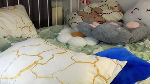 Lia  online show from 11, 12, 2024