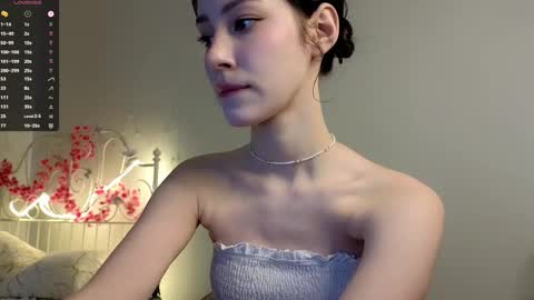 Lia  online show from 26, 10, 2025