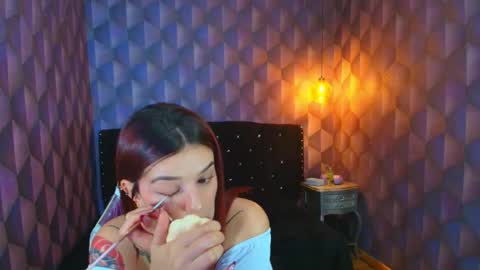 Snapshot of liaharrys chatting on 13, 11, 2025 Lia online show from 13, 11, 2025