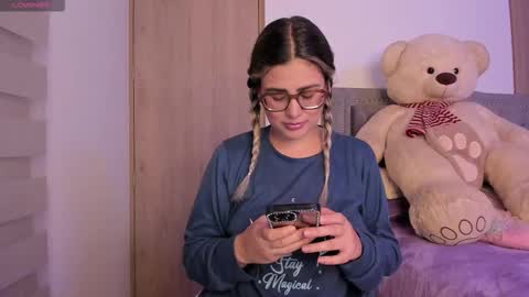 Lia  online show from 15, 11, 2025