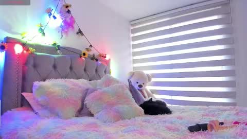 Lia  online show from 8, 3, 2026