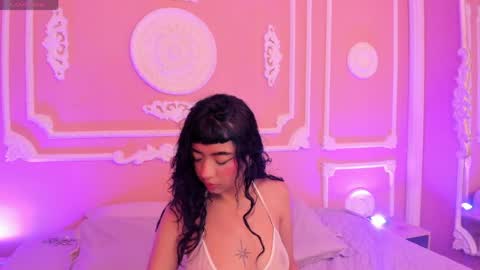 Lia lovet online show from 12, 5, 2026