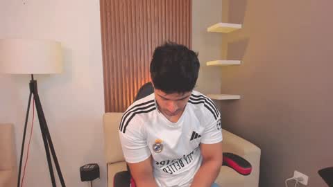 Liam Collins online show from 30, 1, 2025