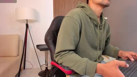 Liam Collins online show from 25, 2, 2025