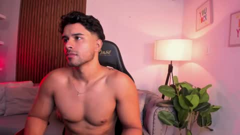 Liam Collins online show from 8, 5, 2026