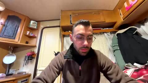 Liam online show from 1, 3, 2025