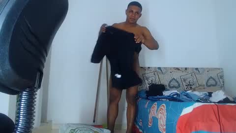 Snapshot of liam_igor chatting on 12, 10, 2025 liam online show from 12, 10, 2025