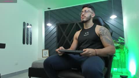 LIAM KLEIN online show from 6, 10, 2025