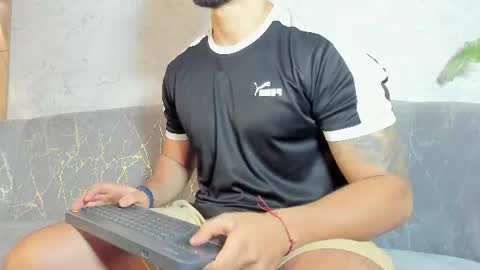 LIAM KLEIN online show from 19, 6, 2026
