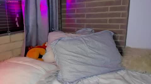 Snapshot of liam_oficial chatting on 4, 4, 2026 liam online show from 4, 4, 2026