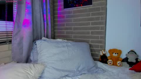 Snapshot of liam_oficial chatting on 8, 4, 2026 liam online show from 8, 4, 2026