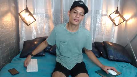 Snapshot of liam_sti1 chatting on 19, 10, 2025 liam sti1 online show from 19, 10, 2025