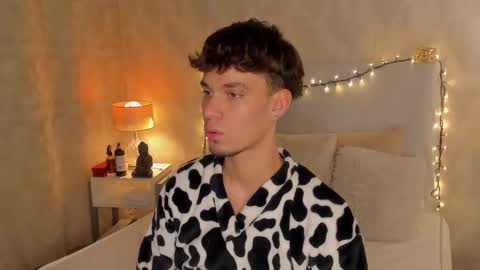 LIAM  online show from 27, 1, 2025