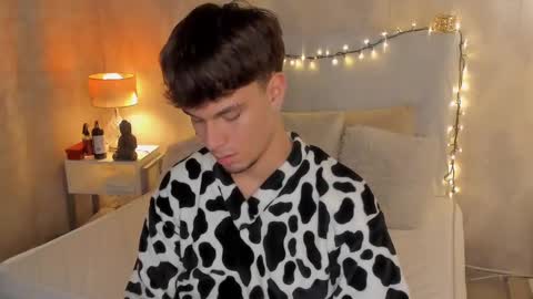 LIAM  online show from 27, 1, 2025