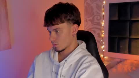 LIAM  online show from 6, 2, 2025