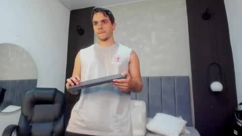 Liam online show from 6, 3, 2025