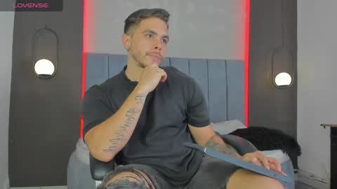 Snapshot of liam_walk chatting on 7, 4, 2026 Liam online show from 7, 4, 2026