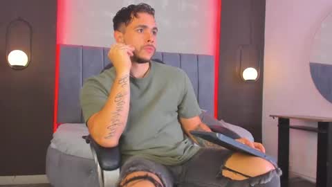 Snapshot of liam_walk chatting on 13, 4, 2026 Liam online show from 13, 4, 2026