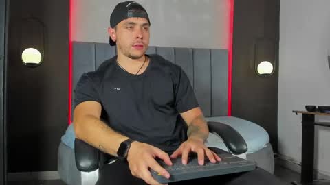 Snapshot of liam_walk chatting on 24, 4, 2026 Liam online show from 24, 4, 2026