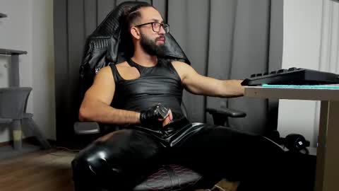 Snapshot of liamaesthetic chatting on 1, 3, 2025 Liam online show from 1, 3, 2025