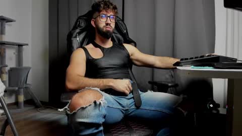 Snapshot of liamaesthetic chatting on 5, 3, 2025 Liam online show from 5, 3, 2025