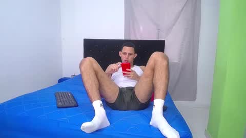 LiamHot latin online show from 12, 1, 2026