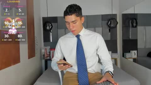 Snapshot of liamnovak chatting on 25, 11, 2025 Liam online show from 25, 11, 2025