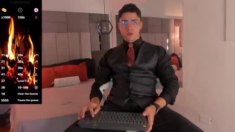 Snapshot of liamnovak chatting on 27, 11, 2025 Liam online show from 27, 11, 2025