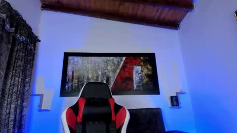 Snapshot of liamwyatt_ chatting on 2, 12, 2025 liamwyatt_ online show from 2, 12, 2025