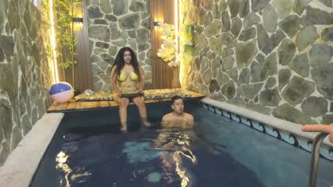 Snapshot of liana_asaff chatting on 20, 12, 2024 Mistress Liana  - Sir Asaf  online show from 20, 12, 2024