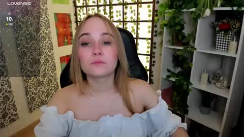 Liana online show from 9, 3, 2025
