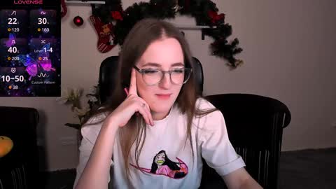 Snapshot of liana_kisses chatting on 3, 1, 2025 Little Liana online show from 3, 1, 2025