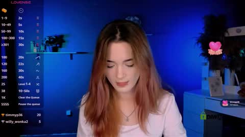 Snapshot of liana_kisses chatting on 9, 10, 2025 Little Liana  online show from 9, 10, 2025