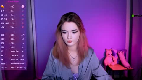 Snapshot of liana_kisses chatting on 17, 10, 2025 Little Liana  online show from 17, 10, 2025