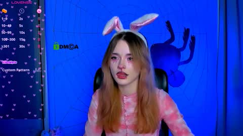 Snapshot of liana_kisses chatting on 21, 10, 2025 Little Liana  online show from 21, 10, 2025