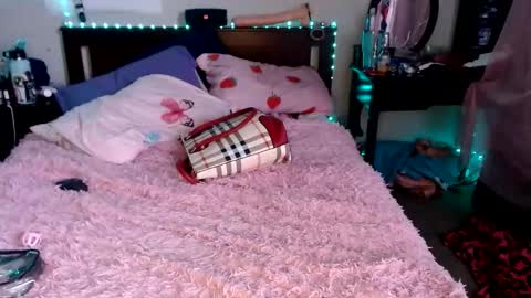 lianasissyslut online show from 27, 2, 2025