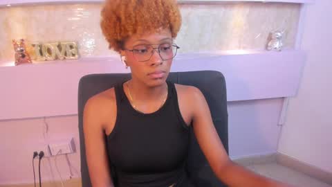 LiannaDixon online show from 16, 12, 2024
