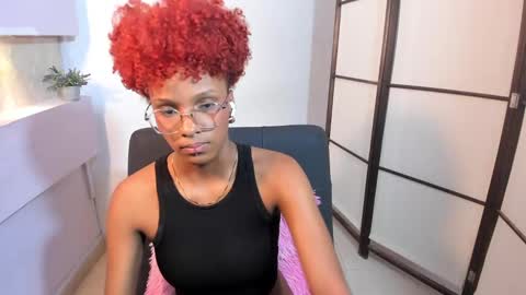 LiannaDixon online show from 24, 1, 2025
