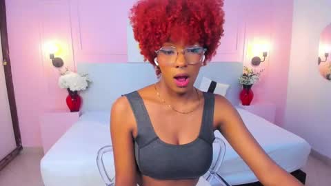 LiannaDixon online show from 26, 1, 2025