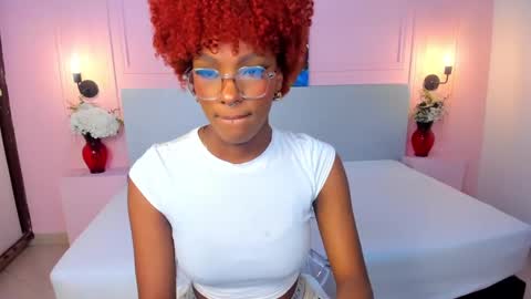 LiannaDixon online show from 28, 1, 2025