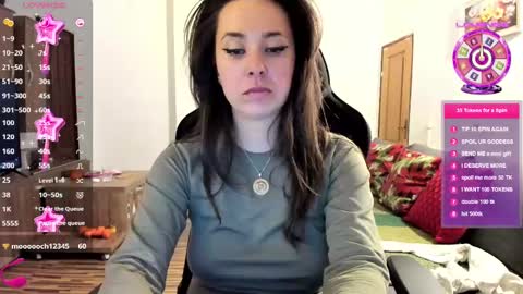 LiaQuinn online show from 27, 2, 2025