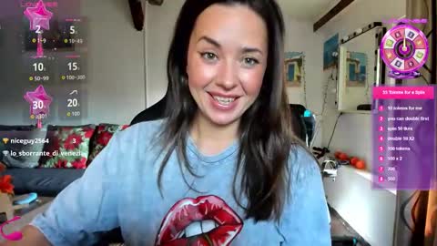 LiaQuinn online show from 11, 10, 2025