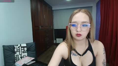 Lia Roberts online show from 2, 12, 2024