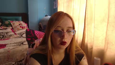 Lia Roberts online show from 12, 2, 2025