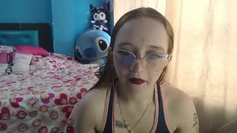 Lia Roberts online show from 27, 2, 2025